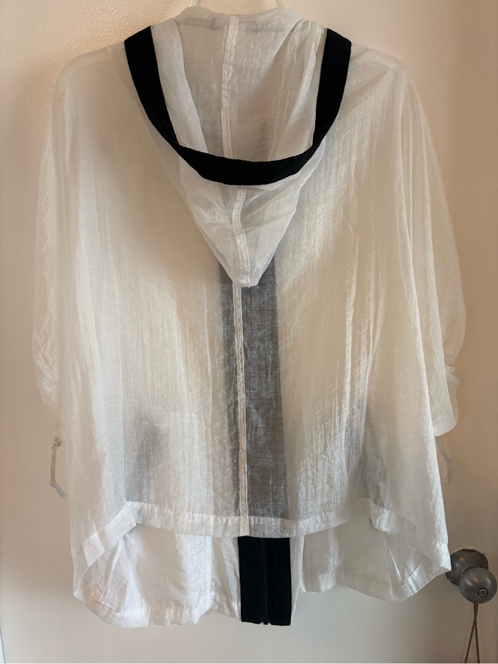 DESIGN TODAY’S White & Black Sheer Short Sleeve Zip up Jacket! Unique! - Picture 5 of 7